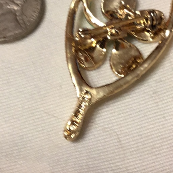 Vintage flower 🌺 Gerrys 4 Leaf Clover Pearl Broach - Picture 4 of 5